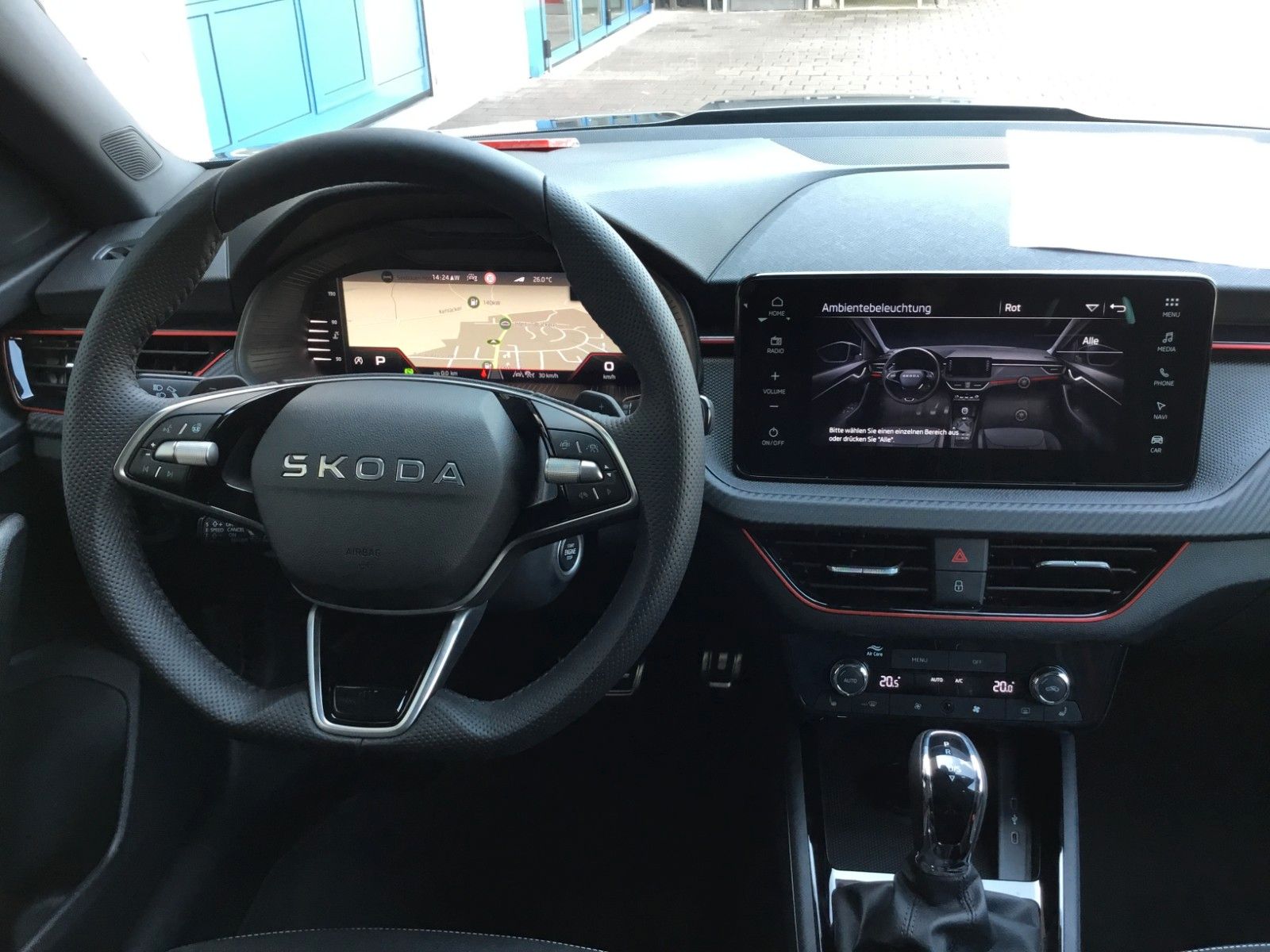 Fahrzeugabbildung SKODA Kamiq 1.5 TSI DSG Monte Carlo+AHK+Navi+Kamera