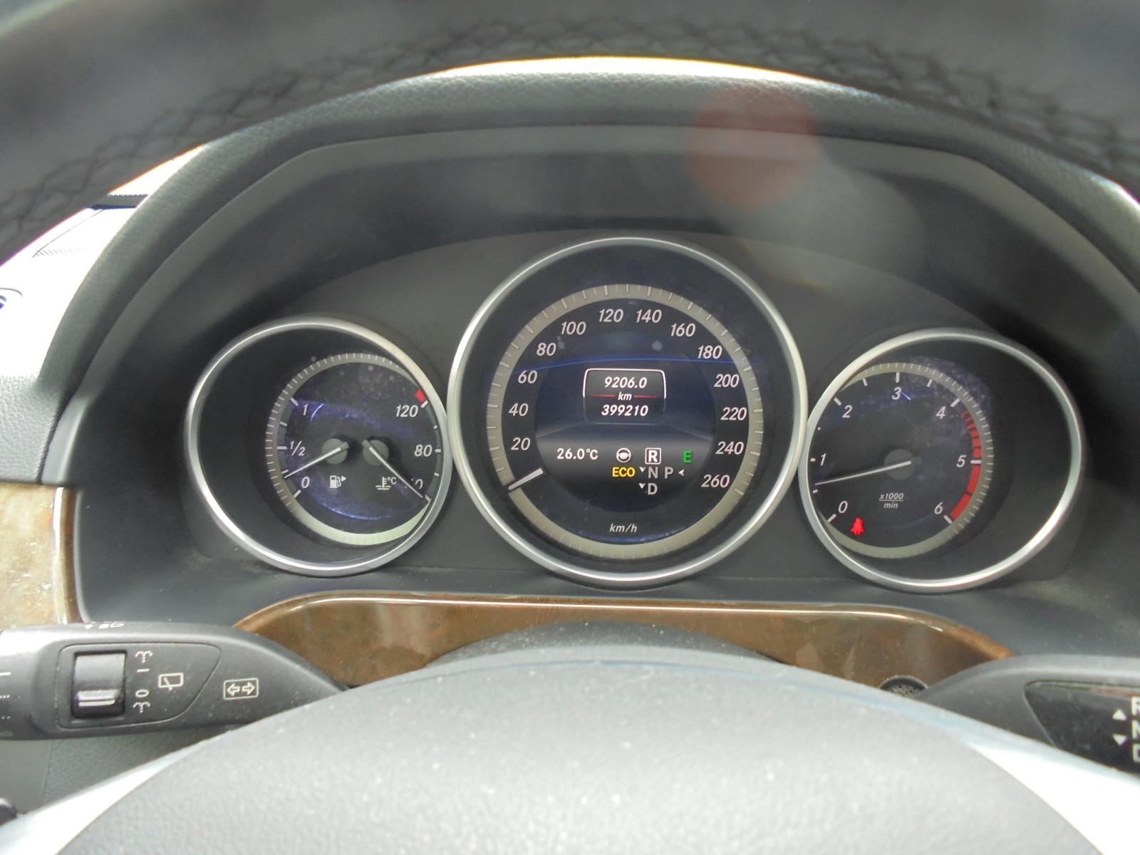Mercedes-Benz E350 2014 — photo 12