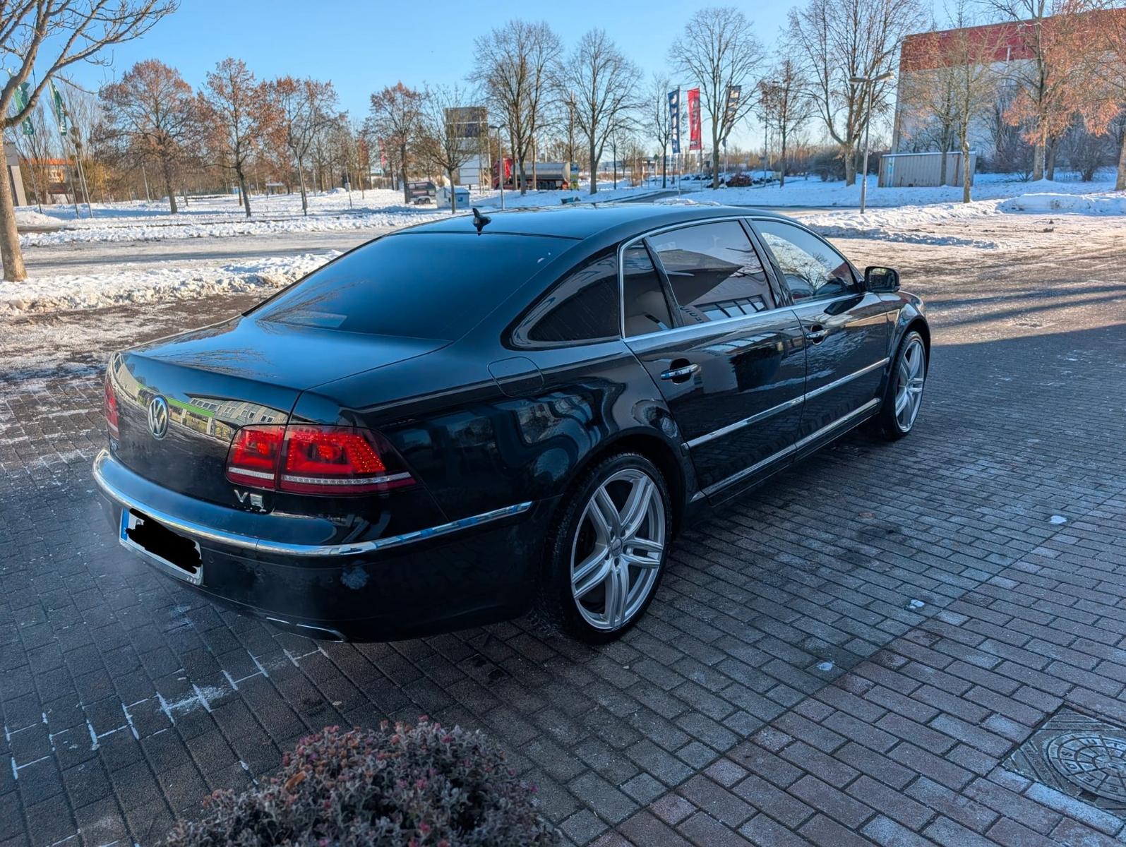 Volkswagen Phaeton 4.2 V8 lang 4MOTION Tiptronic 4-Sitzer -