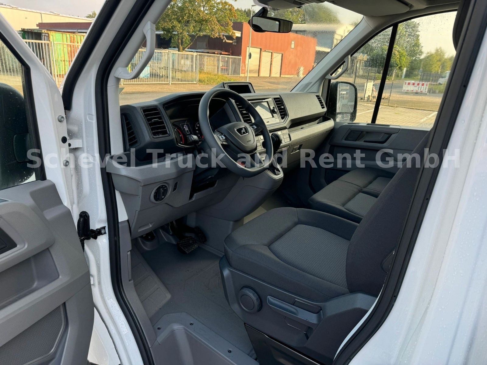 Fahrzeugabbildung MAN TGE 3.160 DoKa Pritsche *Kurz* 3,5 AHK Automatik