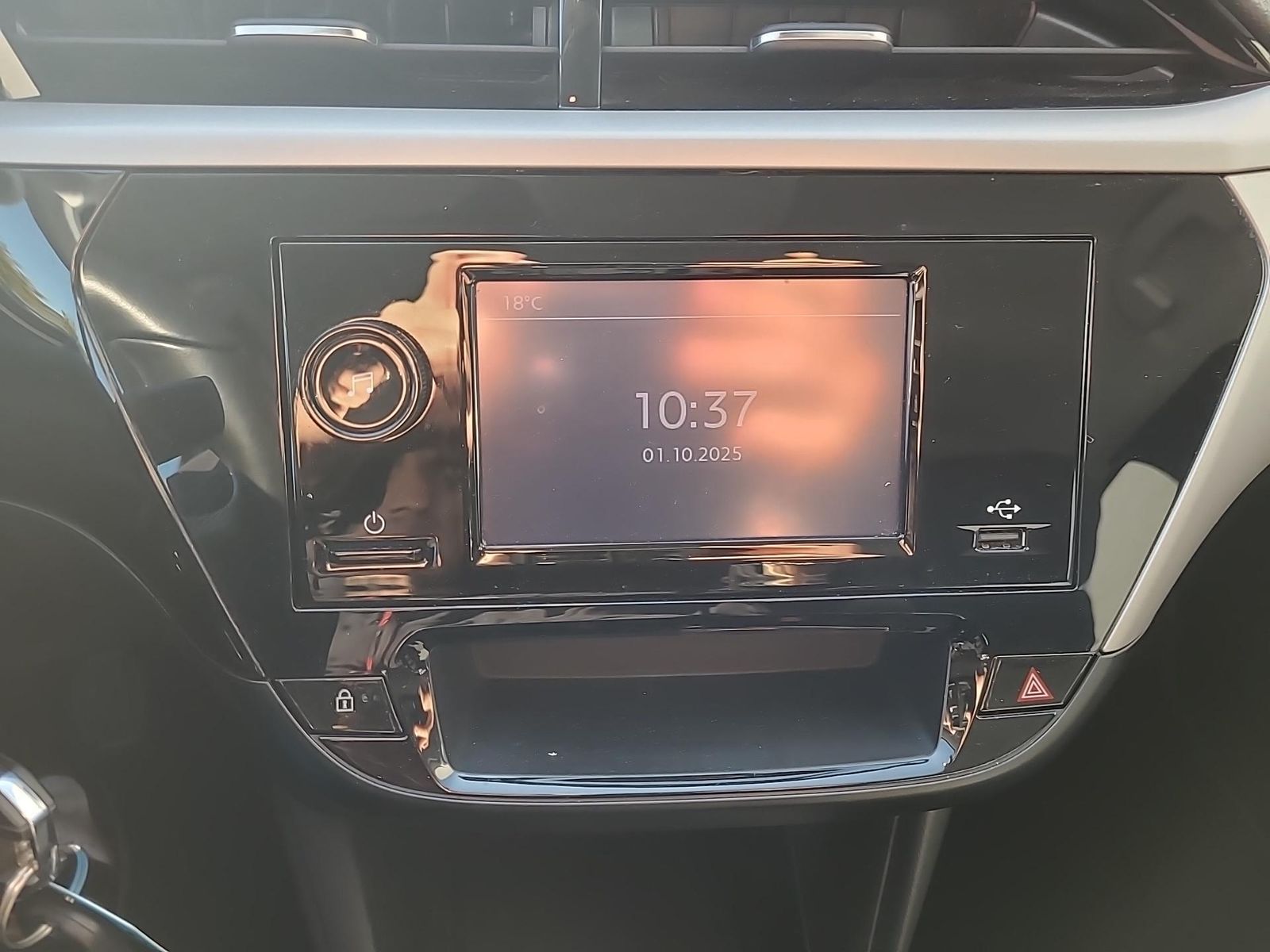 Fahrzeugabbildung Opel Corsa F Edition #SHZ+PDC+LANEASSIST+CARPLAY+