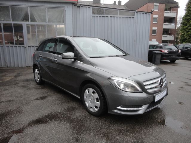 Mercedes-Benz B 180 Style+PanoDach+Navi+Bi-Xenon+PDC+SHZ+8xRäd