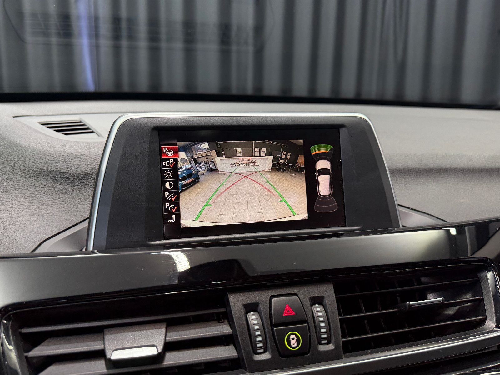 Fahrzeugabbildung BMW X1 xDrive 20 d xLine|AHK|PANO|PDC|NAVI|AUTOMATIK