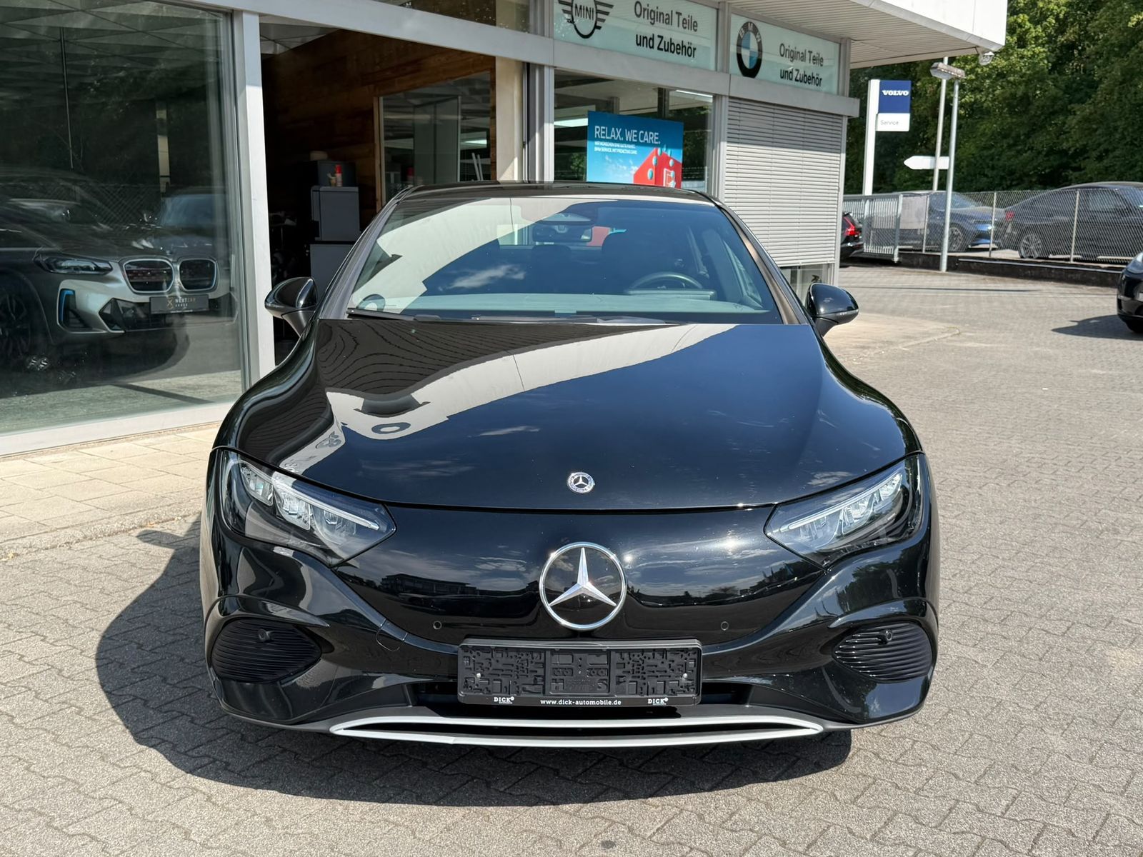 Fahrzeugabbildung Mercedes-Benz EQE 300 Advan WIDES+LEDER+LED+STNDHZ+NAVI+KAM+