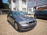 BMW 318 TÜV NEU neuer Motor bei 130000 Km - BMW 318: Motor