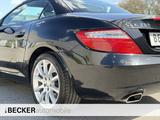 Mercedes-Benz SLK 200 BlueEFFICIENCY Roadster - Mercedes-Benz SLK 200: Cabrio