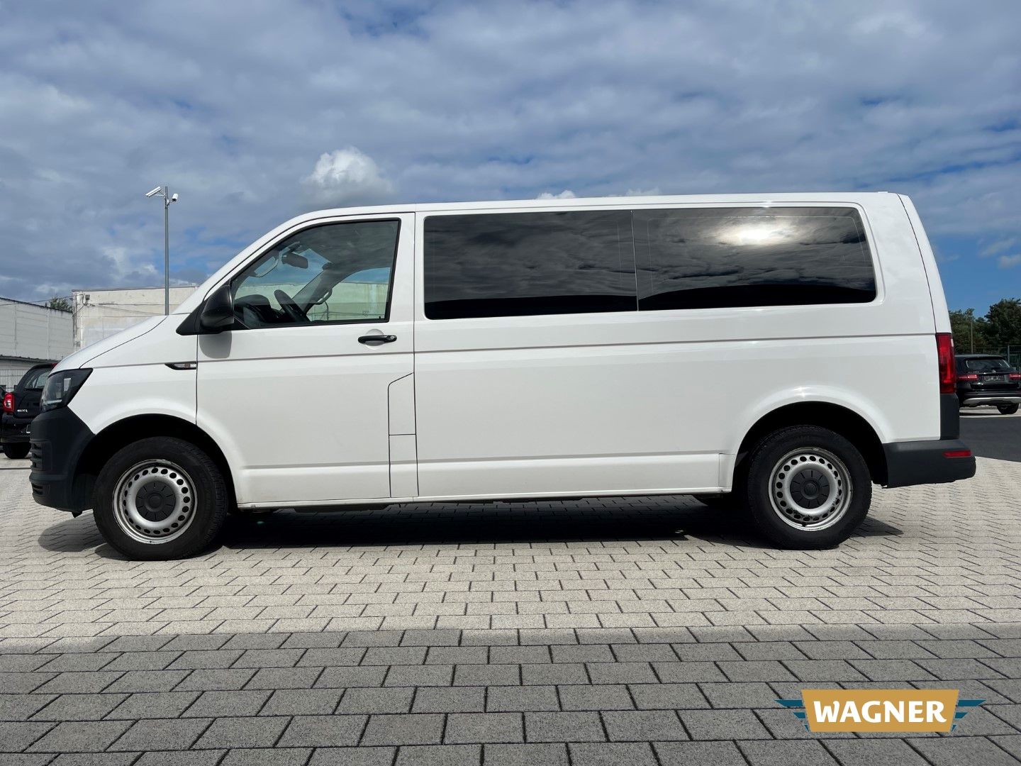 Fahrzeugabbildung Volkswagen T6 Kombi EcoProfi lang 2.0 TDI 8-Sitzer