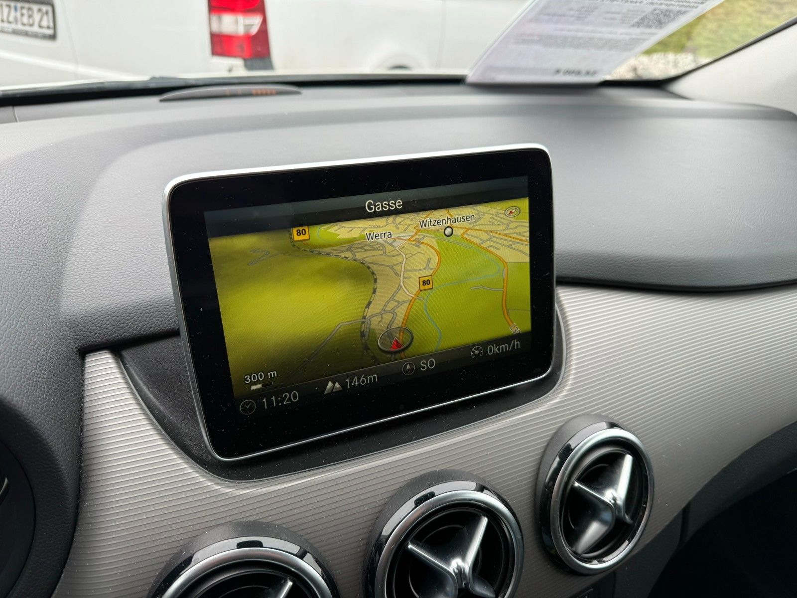 Fahrzeugabbildung Mercedes-Benz B 180 Style LED+FERNL.ASSIST+SPIEGEL PAKET+KAMER