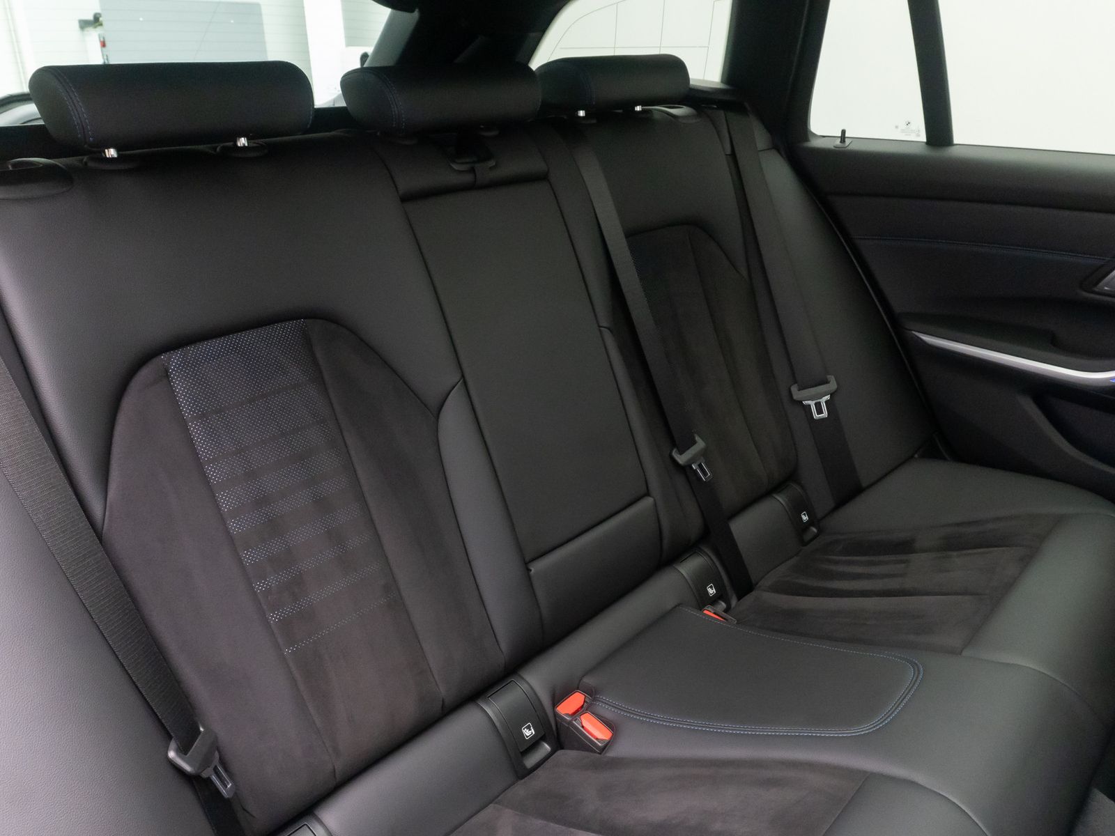 Fahrzeugabbildung BMW 320d M Sport Panorama DAB Laser HiFi Komfort