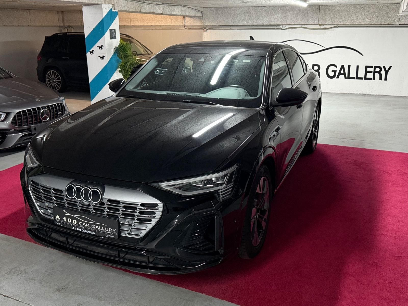 Audi Q8 Sportback e-tron 50 quattro S line foto 2