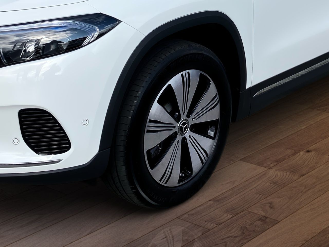 Fahrzeugabbildung Mercedes-Benz EQA 250+ BONUS+PANO+LENKRADHEIZ+KAMERA+