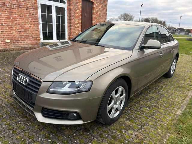 Audi A4 Lim. Attraction KLIMAAUTO./ 6.GANG / PDC