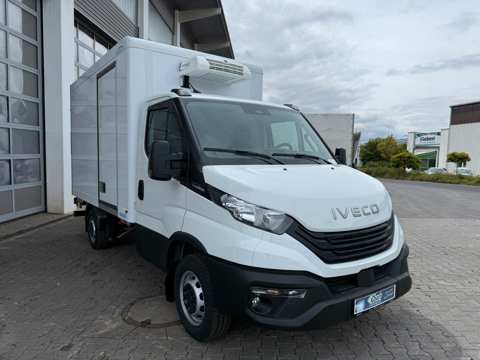 Fahrzeugabbildung Iveco Daily 35S16HA8/P Kühlkoffer *R 3450 mm*Luft*LBW*