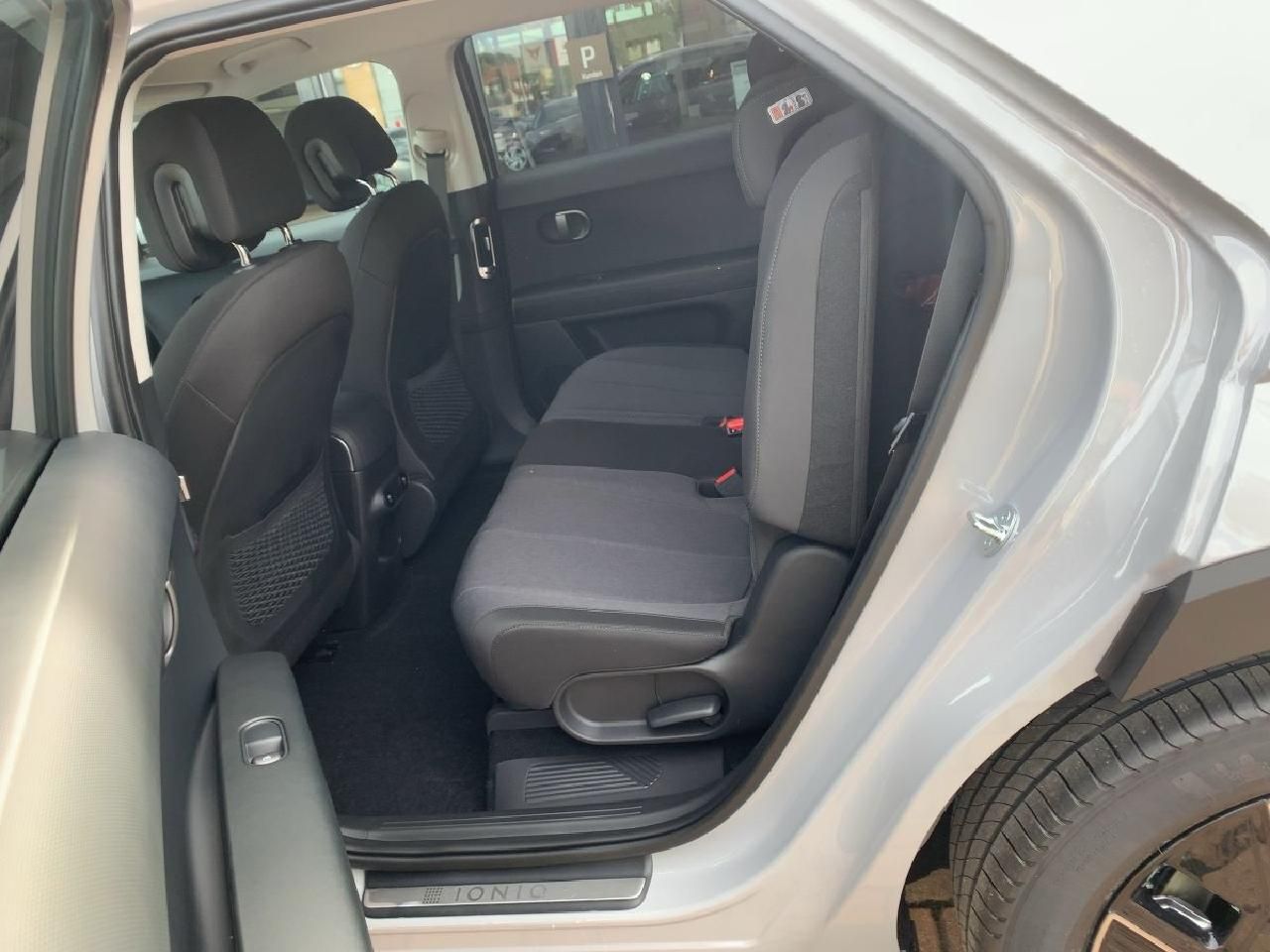 Fahrzeugabbildung Hyundai IONIQ 5 Centriq 2WD 84 kWh Bose Soundsystem*