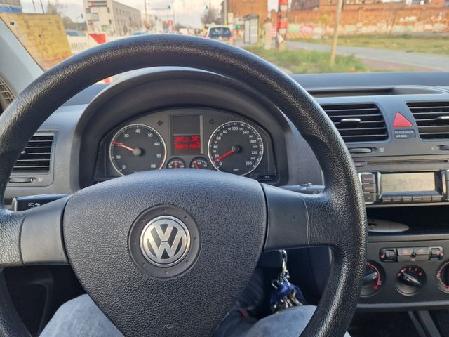 Volkswagen Golf 1.6