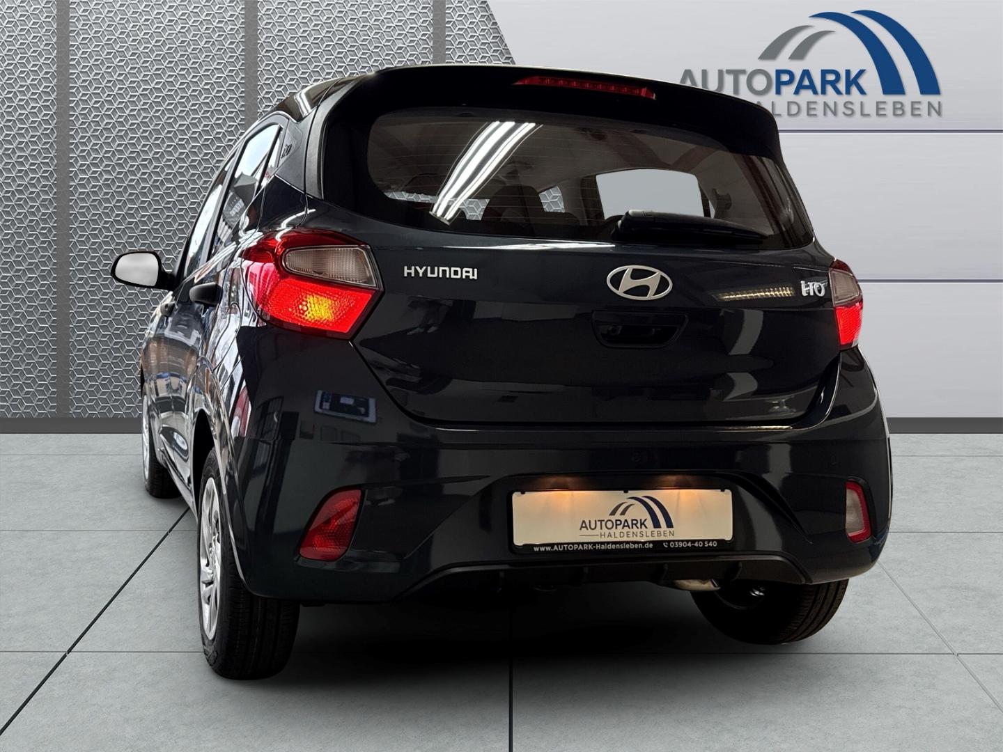 Hyundai i10 Navi Apple CarPlay Android Auto DAB Spurhalt