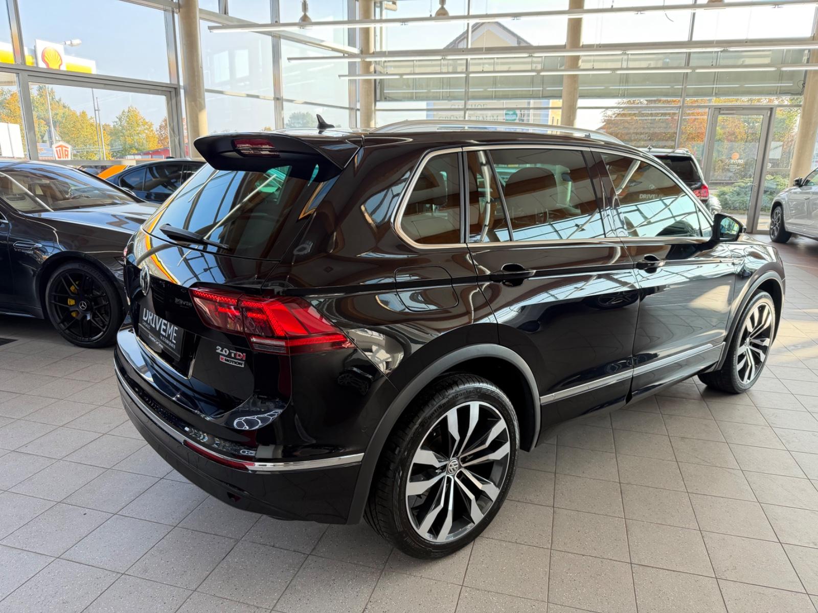 Volkswagen Tiguan 2.0TDI DSG 4M R-Line LED ACC PANO VIRTUA