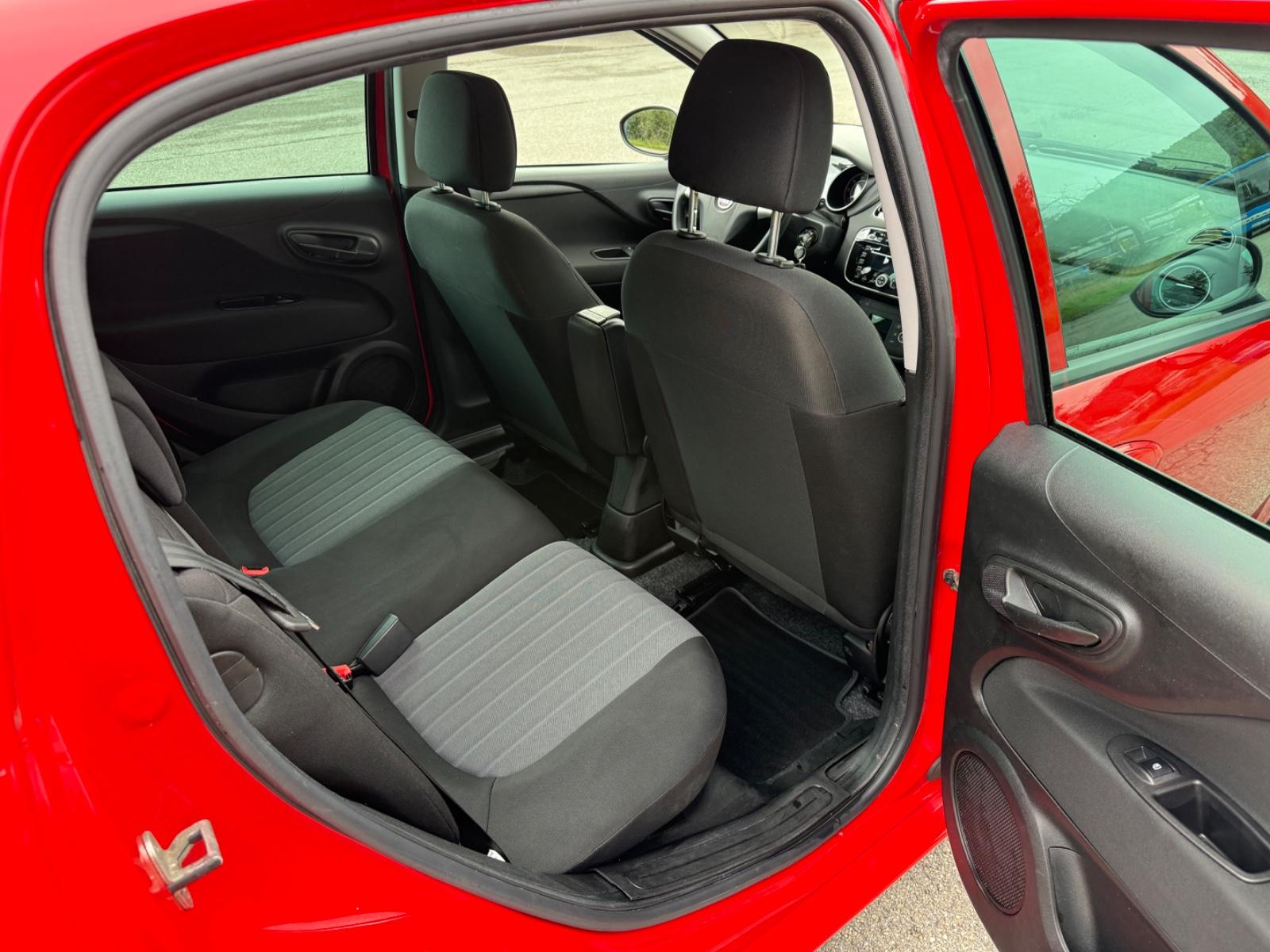 Fiat Punto More 1.4 *2. HAND*SITZHZG*8-FACH*