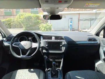 Volkswagen Tiguan - 9