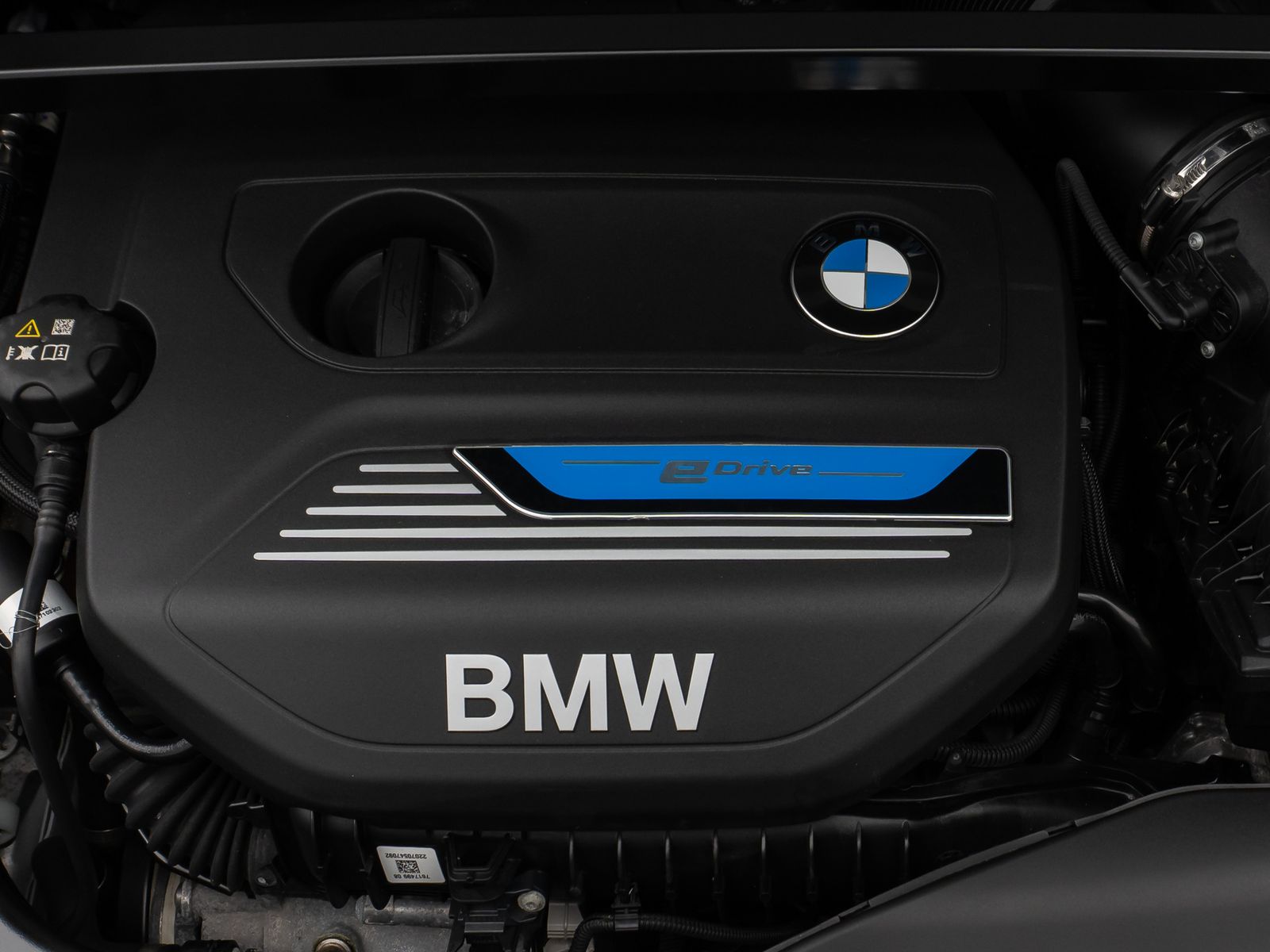 Fahrzeugabbildung BMW X2 xD25e Parkassist DAB Lordos Geschwindigkeitsr