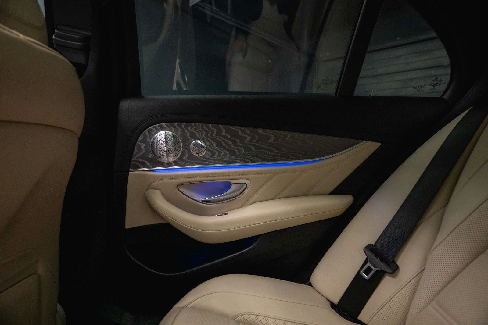 Fahrzeugabbildung Mercedes-Benz E 53 AMG 4Matic+ Facelift Designo *ACC*Pano*360*