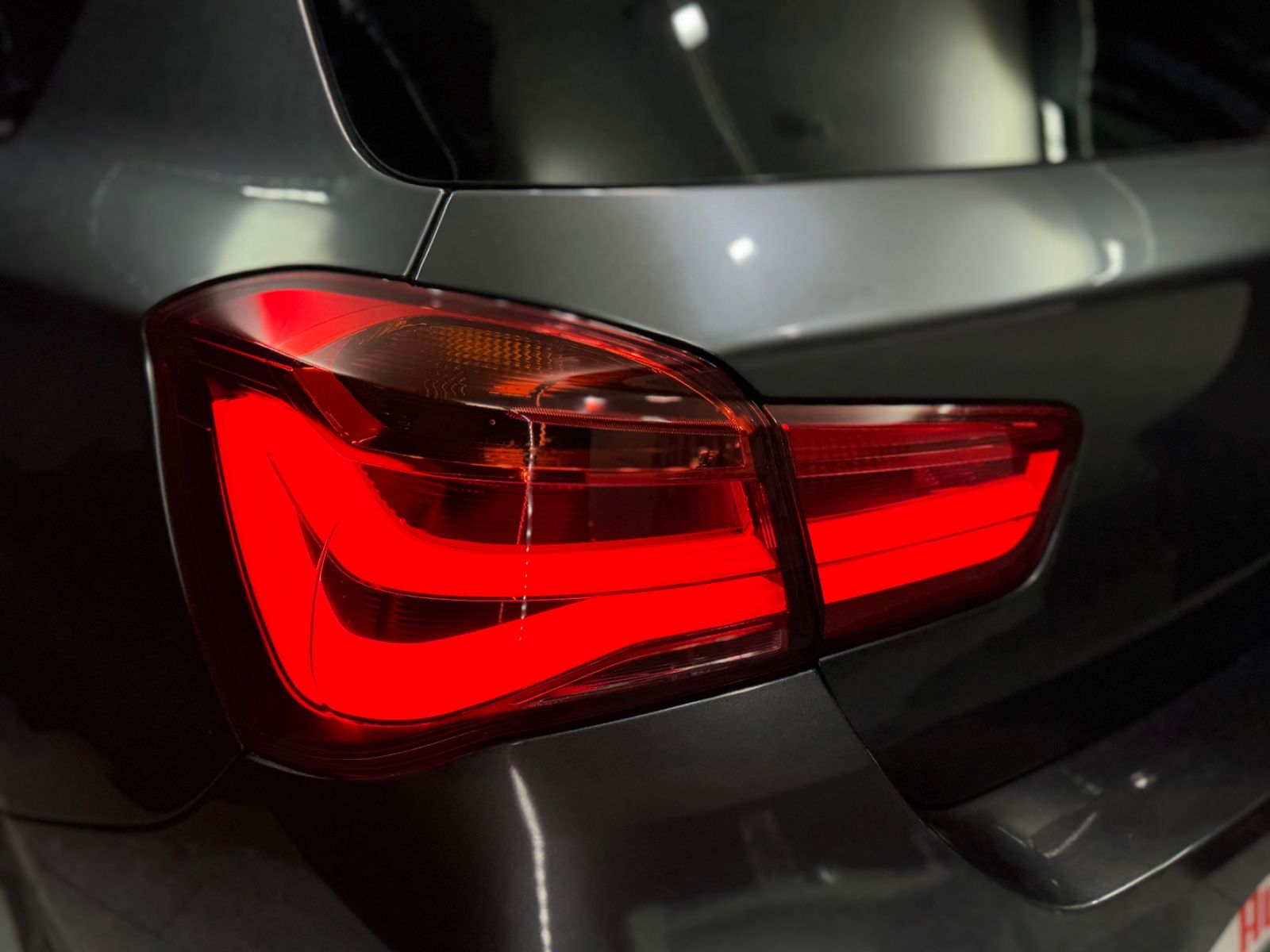 Fahrzeugabbildung BMW M135 i xDrive|AUTOMATIK|H&K|NAVI|KAMERA|