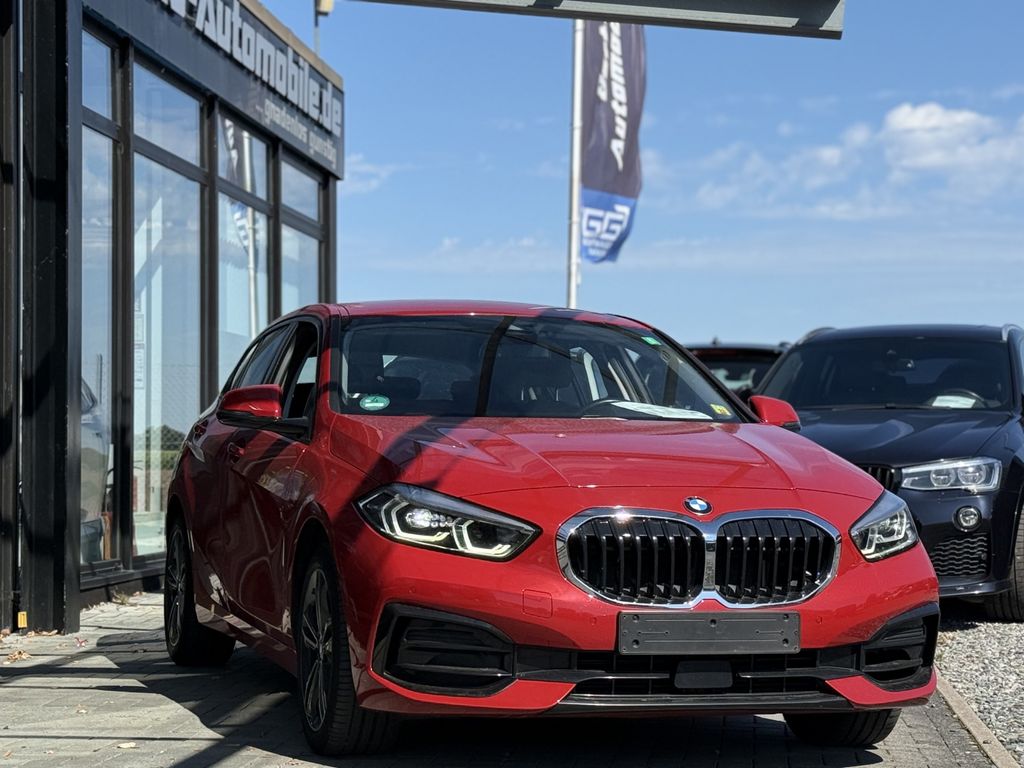 BMW 120 i Sport Line, 1 Hand, AHK, Kamera, Leder