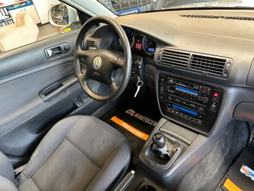 Volkswagen Passat*SZHZ*KLIMAAUTOMATIK*TÜV 092028*