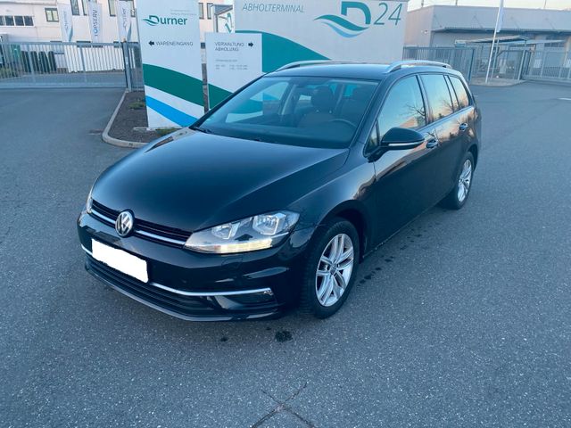 Volkswagen Golf VII 1.6 TDi Variant NaVi Alcantara