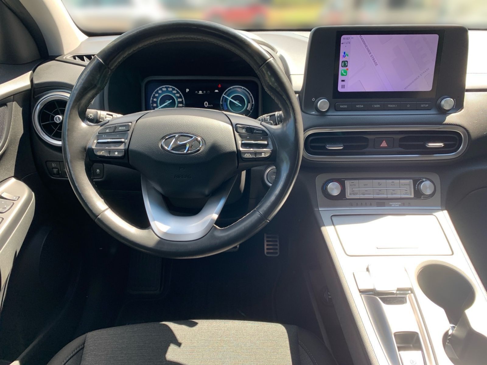 Fahrzeugabbildung Hyundai KONA Select Elektro 11 kW OBC Sitzheizung