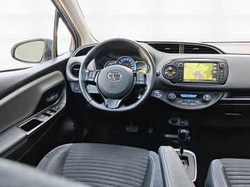 Toyota Yaris - 10