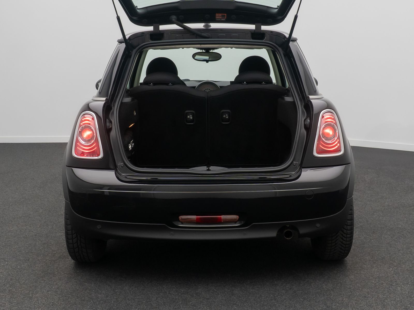 Fahrzeugabbildung MINI One Clubman Pepper PDC CD Bordcomputer Nebelsch