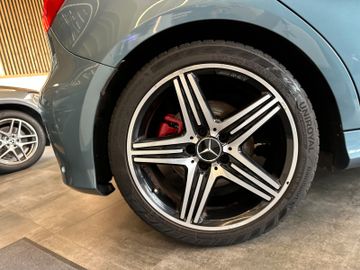 Mercedes-Benz A 250 *PANORAMA*HarmanKardon*SPORT*PDC(CAM)*