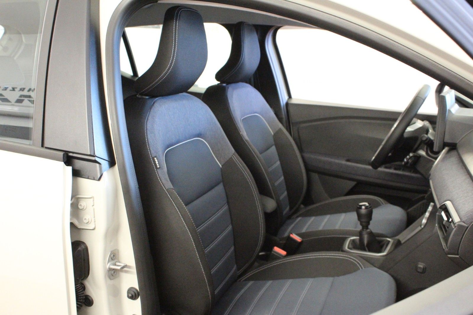 Fahrzeugabbildung Dacia Sandero Journey+ ECO-G 120 *Navi*Sitzhz*LPG