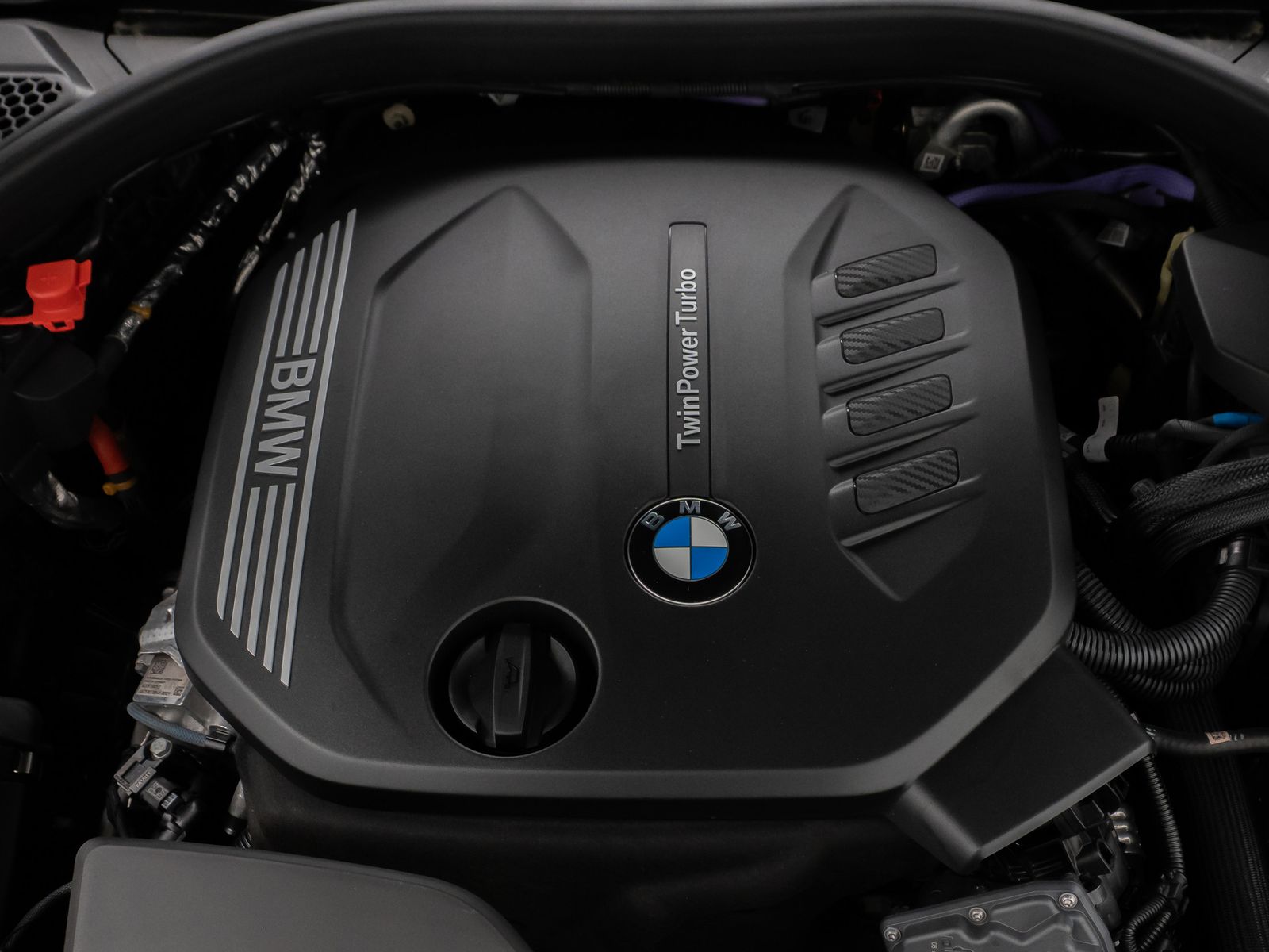 Fahrzeugabbildung BMW 320d M Sport Kamera HUD HiFi Stop&Go AHK Alarm