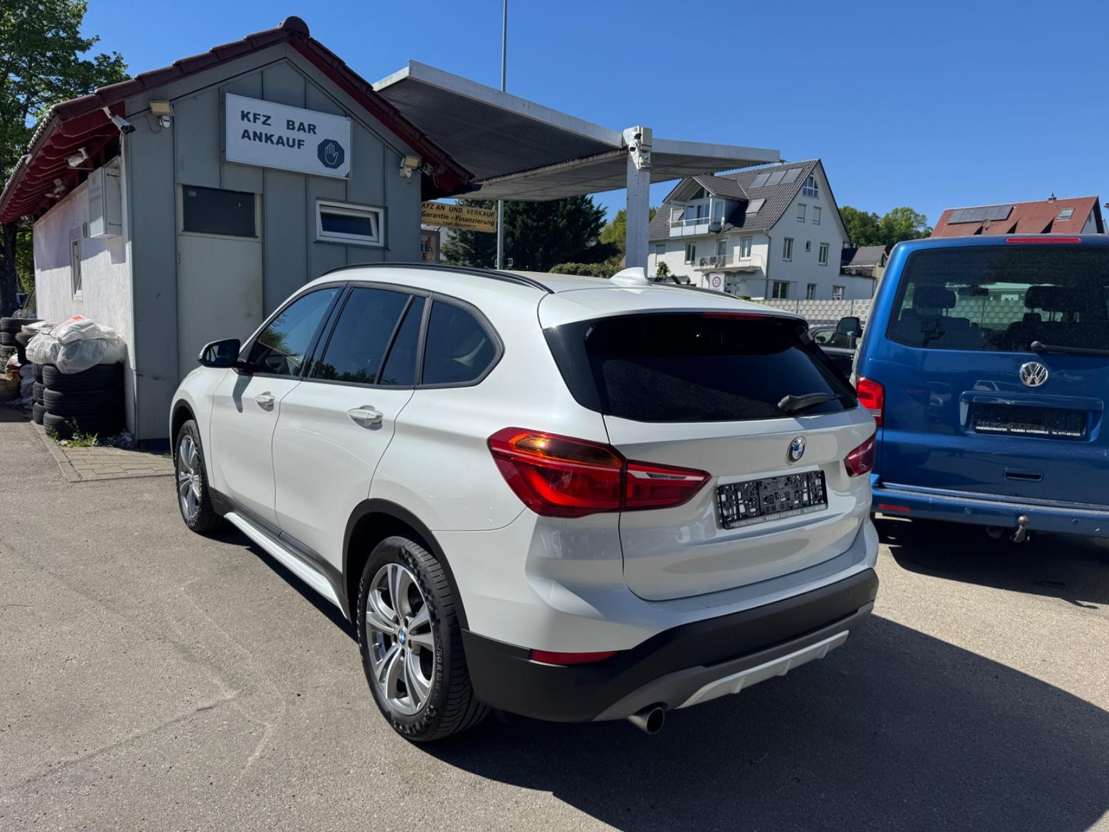 BMW X1 xDrive 18 d Sport Line *LED*AHK*BUSINESSPAKET