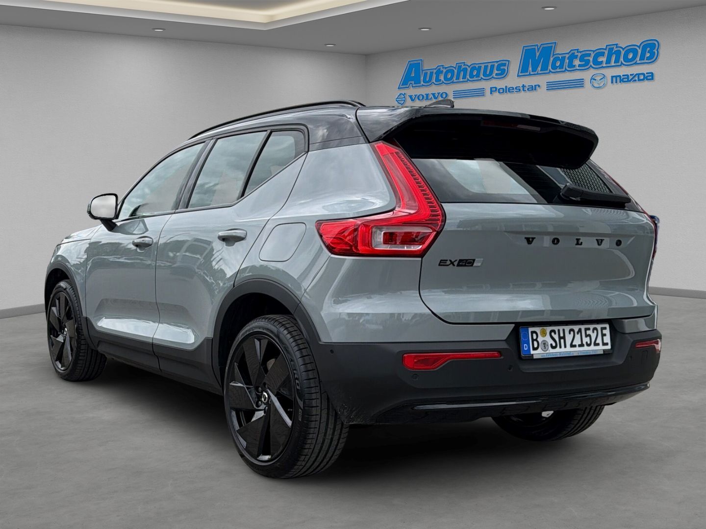 Volvo EX40 Single Motor Extended Range Plus Black Edit imagem 3