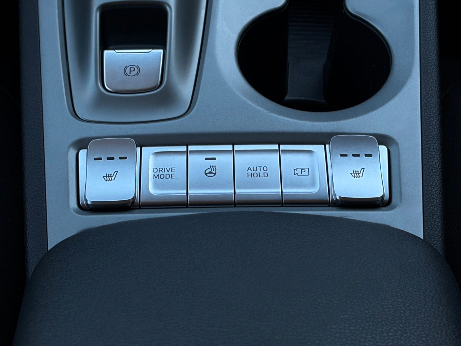 Fahrzeugabbildung Hyundai KONA E Edition 30+ Wärmepumpe ACC Krell CarPlay