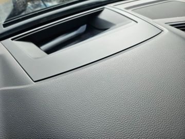 Volkswagen Touareg - 11