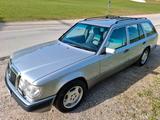 Mercedes-Benz Mercedes Benz W124   300TE 24 Oldtimer WIN... - Mercedes-Benz 300 Kombi Te mit Benzin-Antrieb
