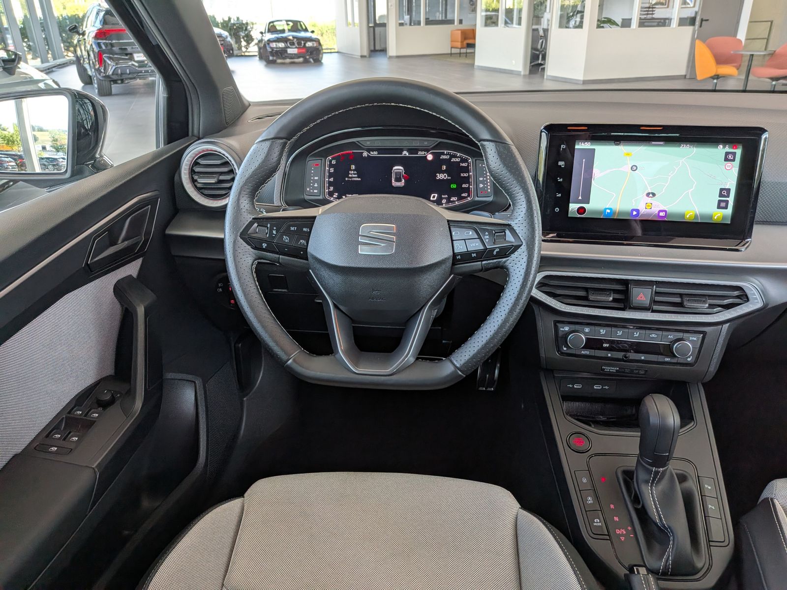 Fahrzeugabbildung SEAT Arona 1.5 TSI FR Black Editio ACC KAMERA LED 18"