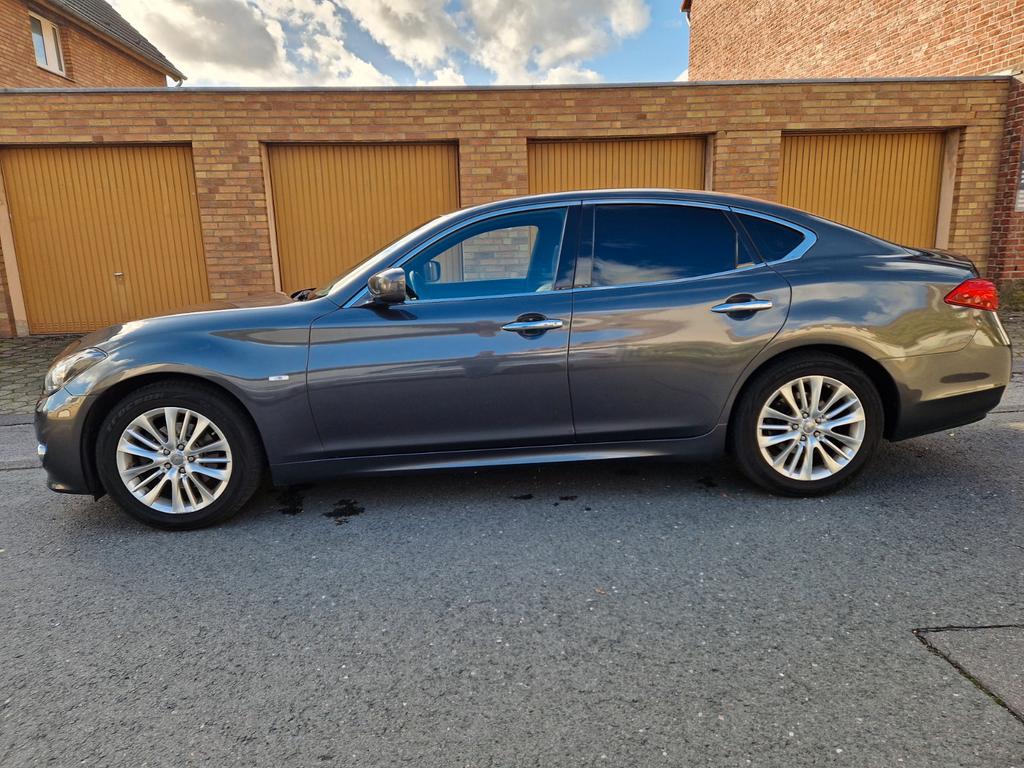 Infiniti Q70 35h V6 Premium Executive/Zsndsbrcht+Insp+TÜV