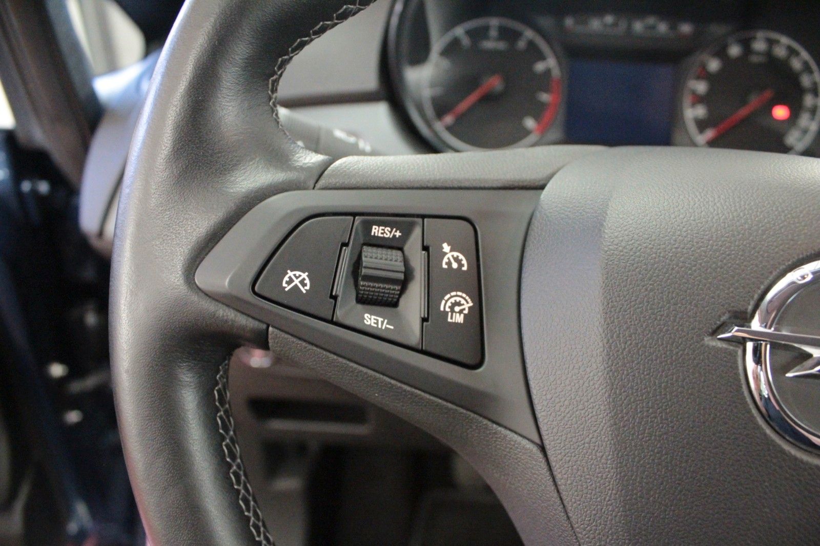 Fahrzeugabbildung Opel Corsa 1.4 Turbo eco FLEX Edition  *Winterpaket*