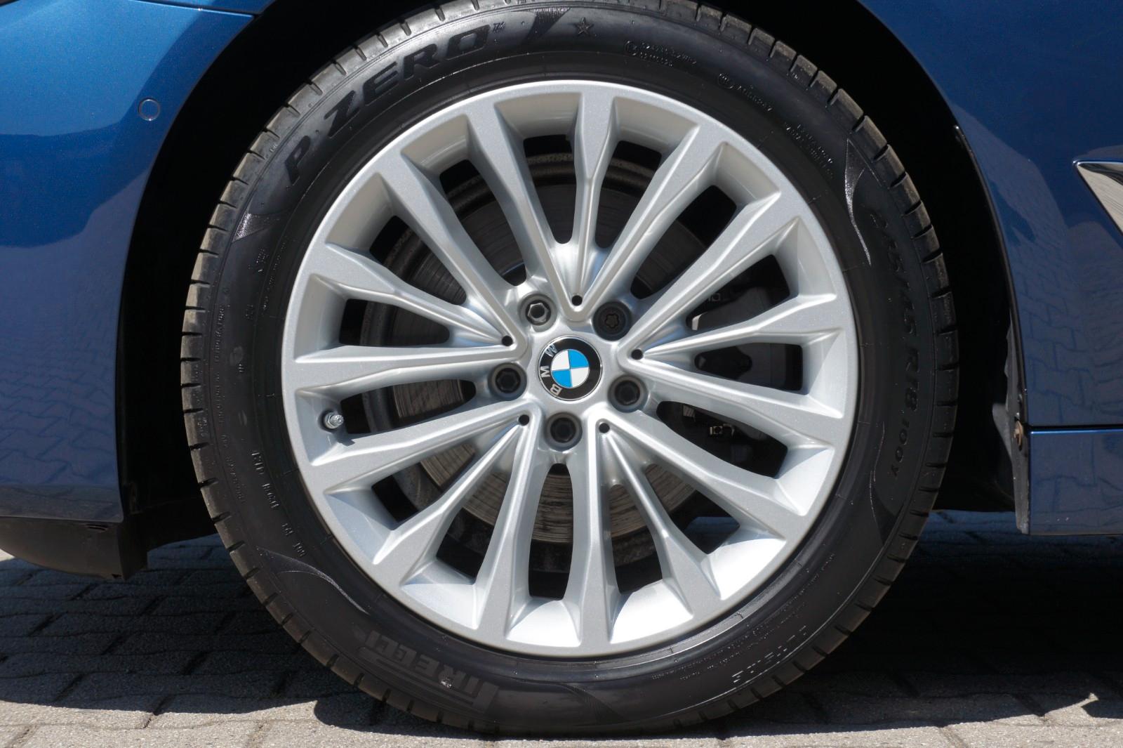 BMW 520d Limousine xDrive Luxury-Line *STANDHZG*