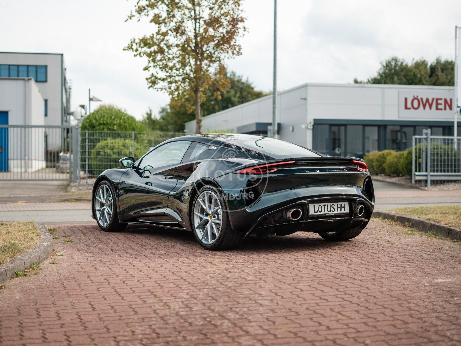 Fahrzeugabbildung Lotus Emira V6 First Edition