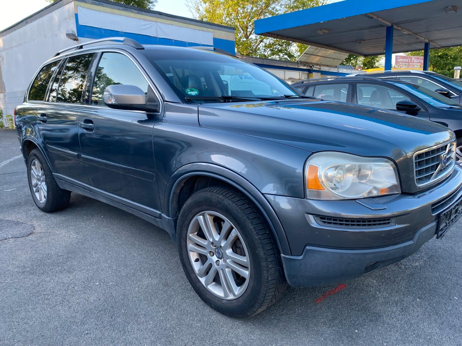 Volvo XC90 D5 Summum LEDER NAVI XENON 7-SITZE TÜV07.26