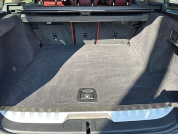 BMW 330e XDRIVE A Luxury Line Head-Up HiFi DAB LED