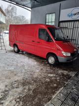 Mercedes-Benz Sprinter - Mercedes-Benz Sprinter aus 2002: Van