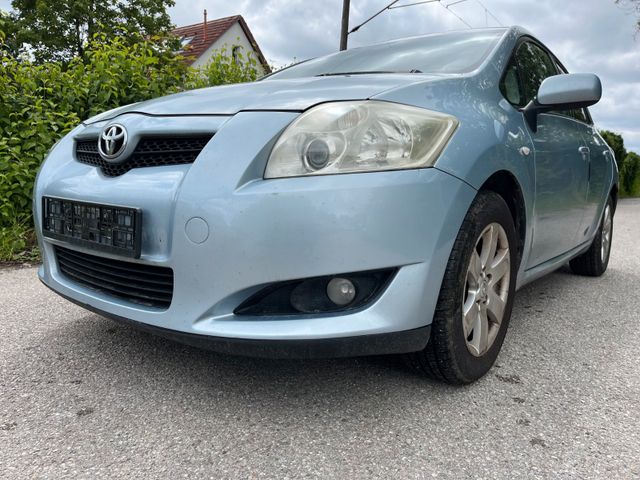 Toyota Auris Luna