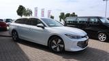 Volkswagen Passat Variant 2.0 TDI Elegance DSG-Matrix LED- - mit Diesel-Antrieb: Weiß, Kombi